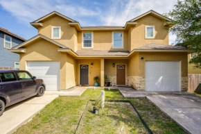 San Antonio Townhome about 2 Mi to Aquarium!
